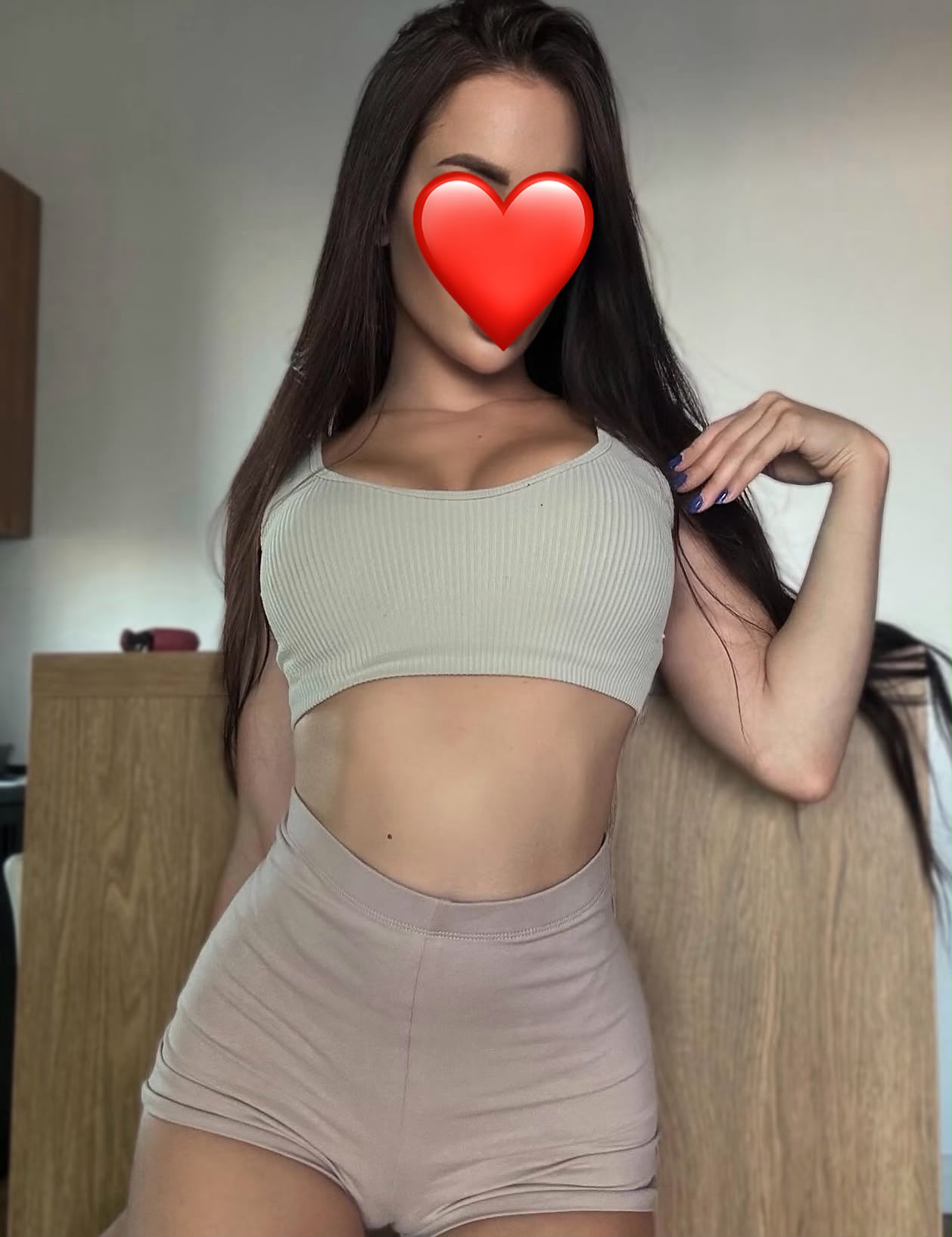 בהוד השרון מסאזיסטית חדשה