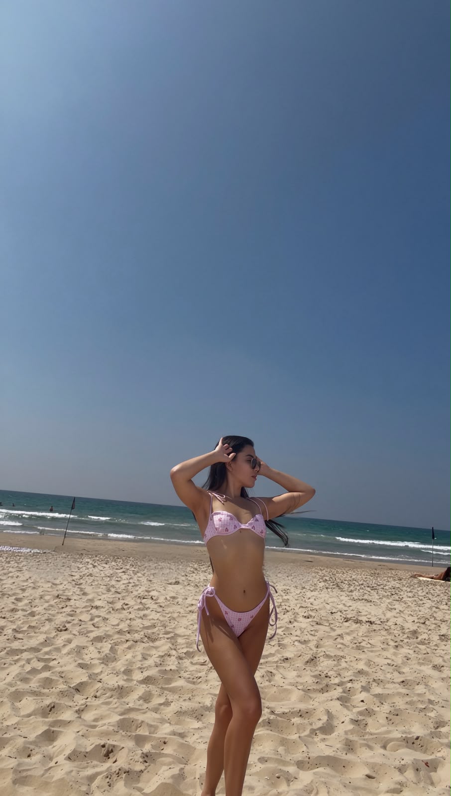 סלנה – 22 תיירת מברזיל – בנתניה