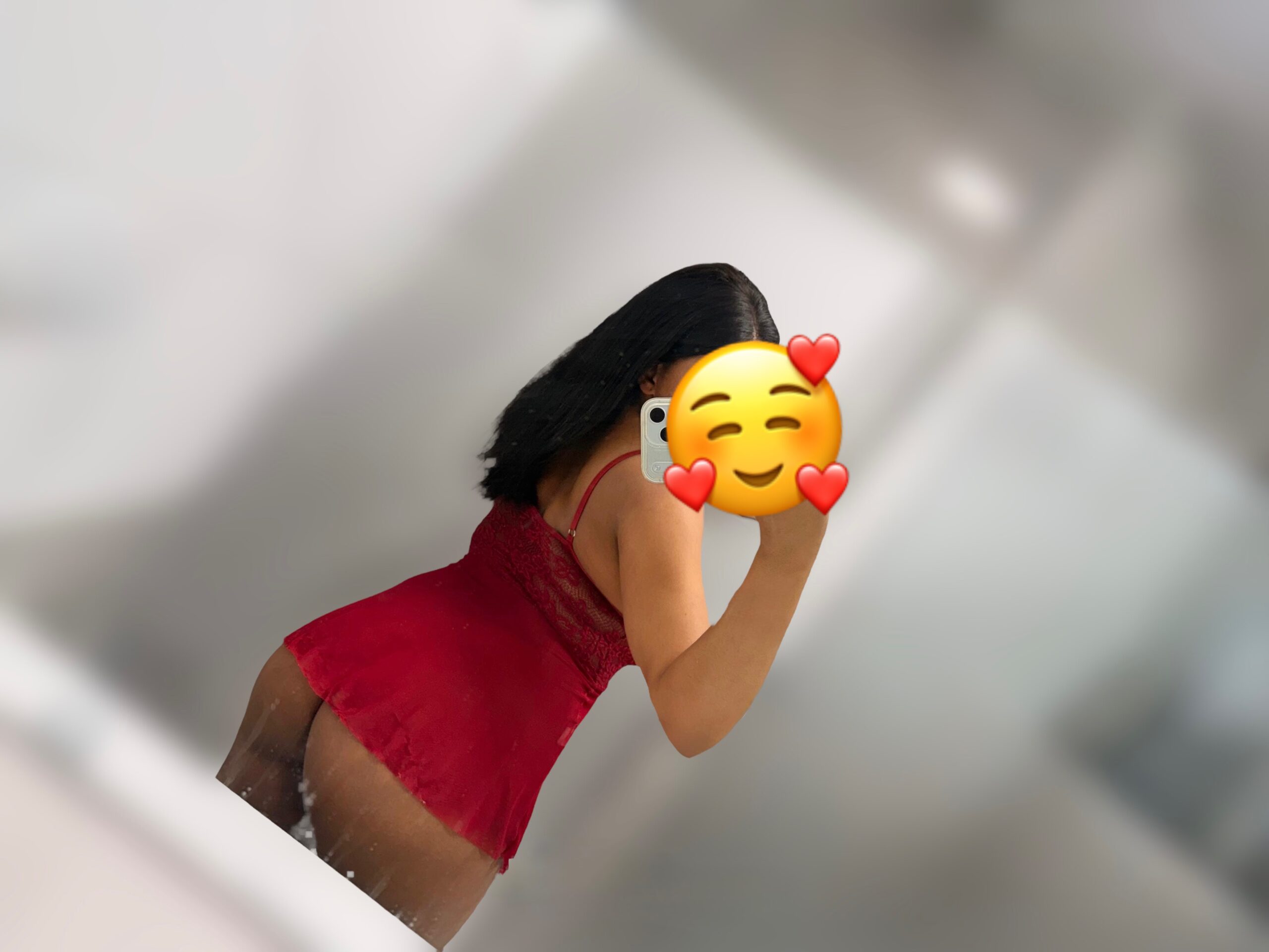 קיילי- אפריקאית תיירת בת 24 בנתניה
